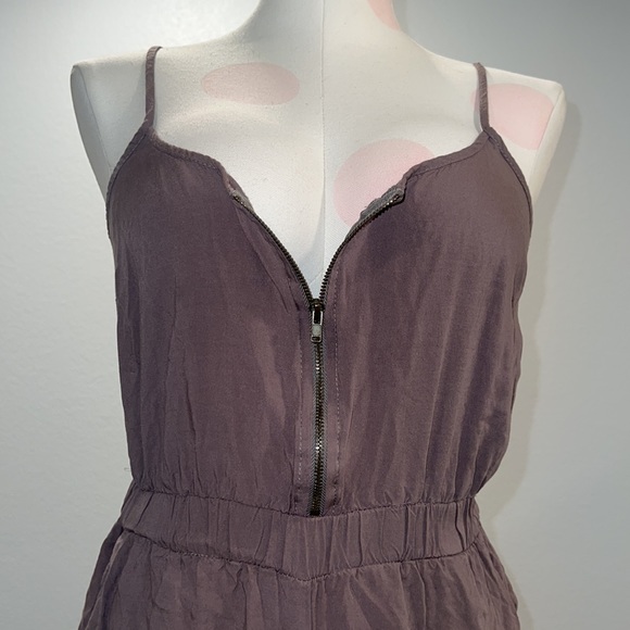 Romper - Picture 3 of 4